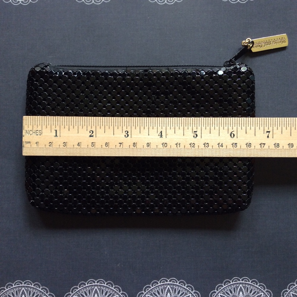 Whiting & Davies: Black Evening Purse. - Picture 5 of 9